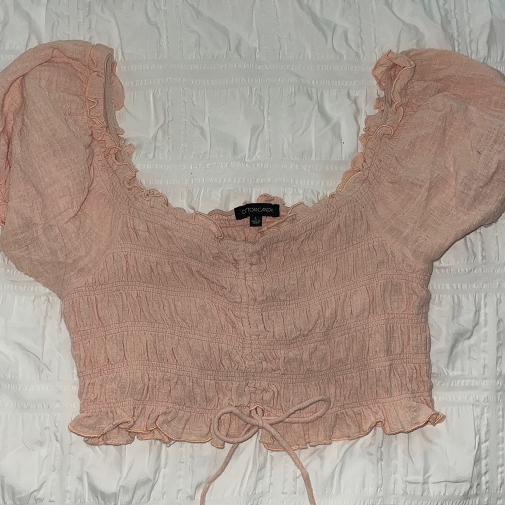 pink top
